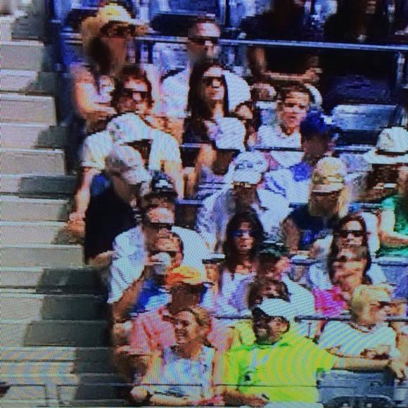 Meet your Posher, Lisa - Picture 1 of 1